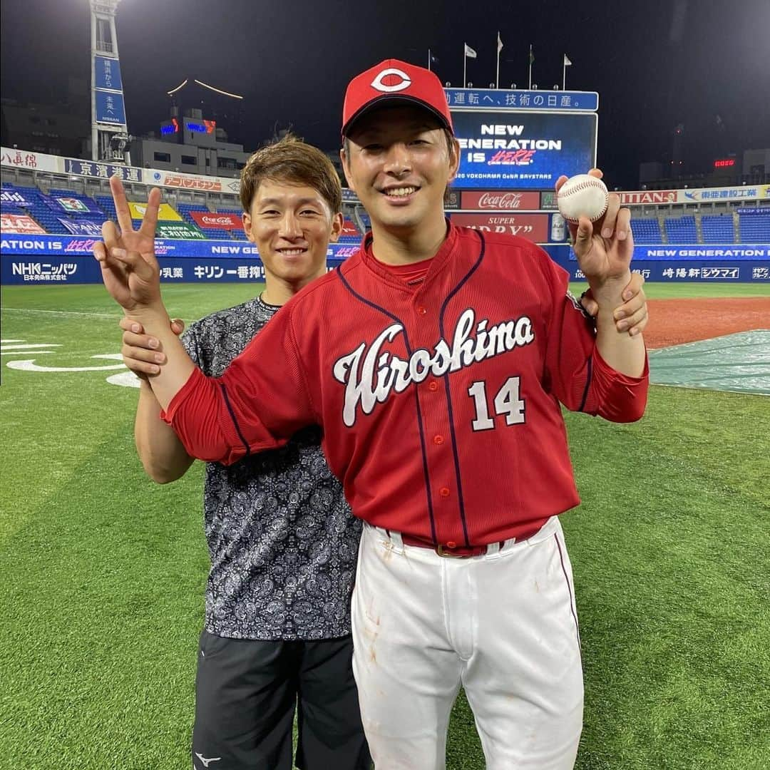 地方民のカープ女子のインスタグラム：「･ 待ちに待った開幕戦✨ ･ 完投勝利＆プロ初ホームラン⚾️ 投打に大活躍の大地さん👏👏 ･ #広島東洋カープ#広島カープ#カープ#carp #大瀬良大地#西川龍馬#佐々岡真司  #写真はたかあきブログとスポニチさんより」