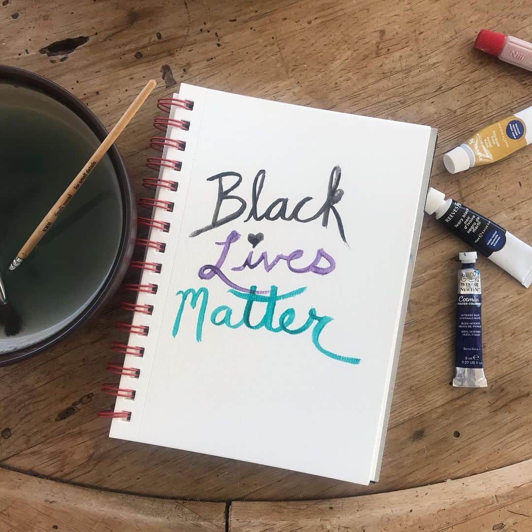オータム・リーザーのインスタグラム：「Black lives matter. Today and everyday. Slavery finally came to an end on this day 155 years ago but we still have a long way to go to achieve the vision of true equality. In honor of Juneteenth, please consider donating to @naacp_ldf to affect change within our justice system, and please sign the BLM petition to make Juneteenth a national holiday (link in profile!). 🖤」