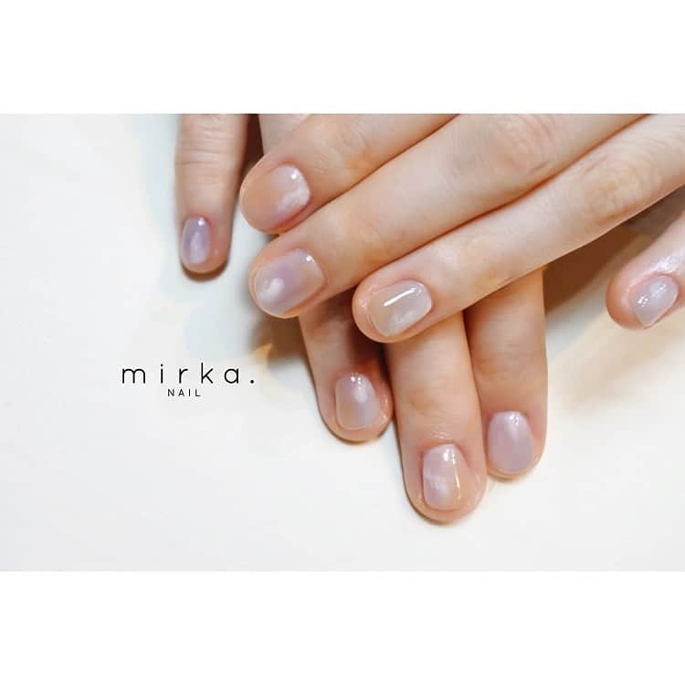 mirka. NAIL(ミルカネイル)さんのインスタグラム写真 - (mirka. NAIL(ミルカネイル)Instagram)「肌なじみのいいマーブル﻿ ﻿ お任せありがとうございました♡﻿ ﻿ -----------------------------------------﻿ ご新規さまのご予約受付再開してます！﻿ (曜日問わずご予約可能です)﻿ ﻿ オーダーネイルチップのご注文もお待ちしております✳︎﻿ ﻿ ご予約、お問い合わせは﻿ LINE公式アカウント@mirka.nail(@含む)まで。﻿ 直近の空き状況はLINEタイムラインをご覧ください。﻿ ﻿ ﻿ 感染予防対策をしっかり行ったうえでお客様をお迎えしております。﻿ ﻿ 〈感染予防の取り組み〉と〈お客様へのお願い〉を﻿ ハイライトにてまとめておりますので、ご確認くださいませ◡̈﻿ ﻿ ﻿  #mirkanail#nails#nail#nailart#naildesign﻿ #ショートネイル#ネイルアート#ネイルデザイン#ネイル#大人ネイル#シンプルネイル#ニュアンスネイル#オフィスネイル」6月20日 11時36分 - mirka.nail