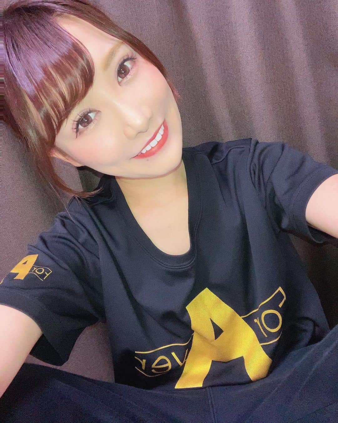 のインスタグラム：「ナチュラルmico。 . #natural #自然体 #おうち時間 #自撮り #selfie #instalike #like4likes #followｍe #日本女人 #眠い #japanesegirl #forAver」