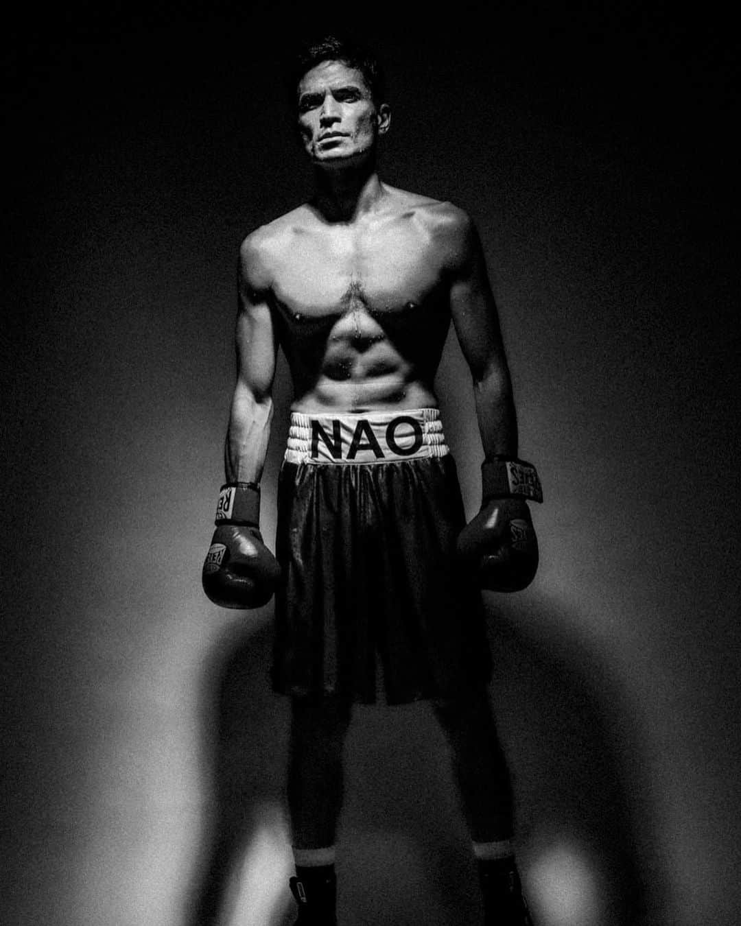 尚玄のインスタグラム：「Thank you everyone for all your birthday wishes. I have dedicated myself to make the film “#GensanPunch” for several years and my lifelong dream finally came true at 41. I’m really grateful for all your support and love. I know it’s going to be a hard time to gather audience under this circumstances but please come to watch it when it’s released. It would mean a lot to me. I appreciate your continued support!! 皆さま、たくさんのメッセージありがとうございます。41歳は映画『#義足のボクサー』を実現させるために全力で駆け抜けた一年でした。自分の小さな夢に、たくさんの仲間たちが賛同し協力してくれて、これほどまで自分が皆に支えられて生きているんだと実感したことはありませんでした。新しい一年は、先ずこの映画を世に届けるために尽力します。劇場の集客が難しい時代ではありますが、この映画を観に来てくれることが何よりも励みになりますので、公開の際はどうぞよろしくお願いします。  Photo by Kenji Hayashi. @officemigi」