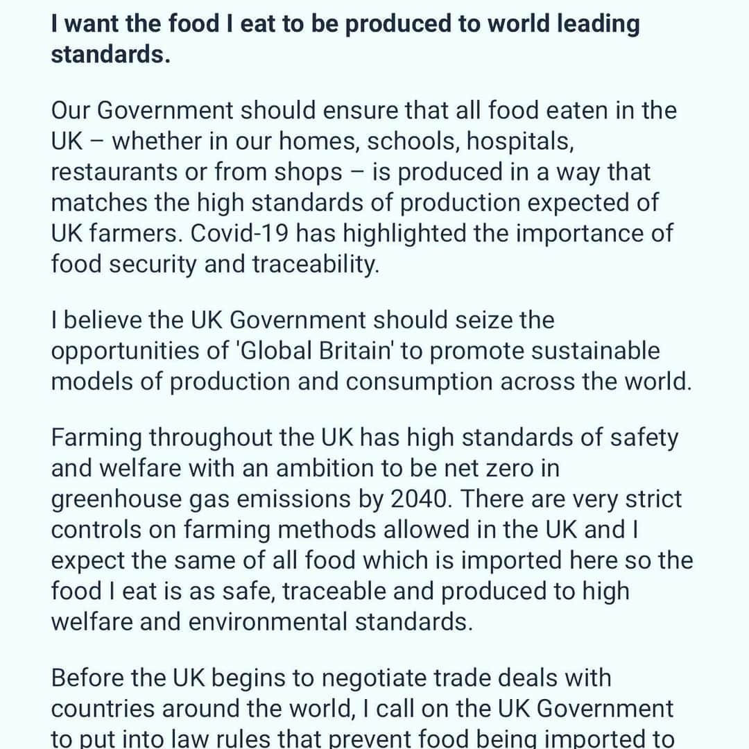 ジェイミー・オリヴァーさんのインスタグラム写真 - (ジェイミー・オリヴァーInstagram)「1 MILLION SIGNATURES!!! @nfulife Thank you guys to all of you guys that signed this, Such a truly important pivotal time for the Uk in support of maintaining Uk’s high food standards for future trade import deals. It’s a complex subject but You guys got it and you made your voices Loud and clear!! well done you people constantly inspire me ...... the politics and politicians I believe will play a tricky unusual game on this subject I will keep you all up to date with important changes as things develop the next big land mark is when parliament vote in July watch this space.... but one million signatures is powerful for sure love jamie oxx」6月20日 2時31分 - jamieoliver
