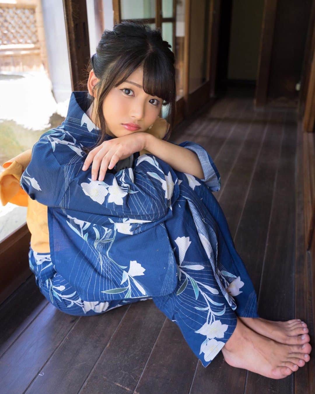 山本ゆうかのインスタグラム：「. . ﻿. . . . ﻿ 「まだ〜？」﻿ ﻿ ﻿ ﻿ ﻿ ﻿ #浴衣 #着物 #日本の夏 #浴衣デート #夏祭り #花火大会」