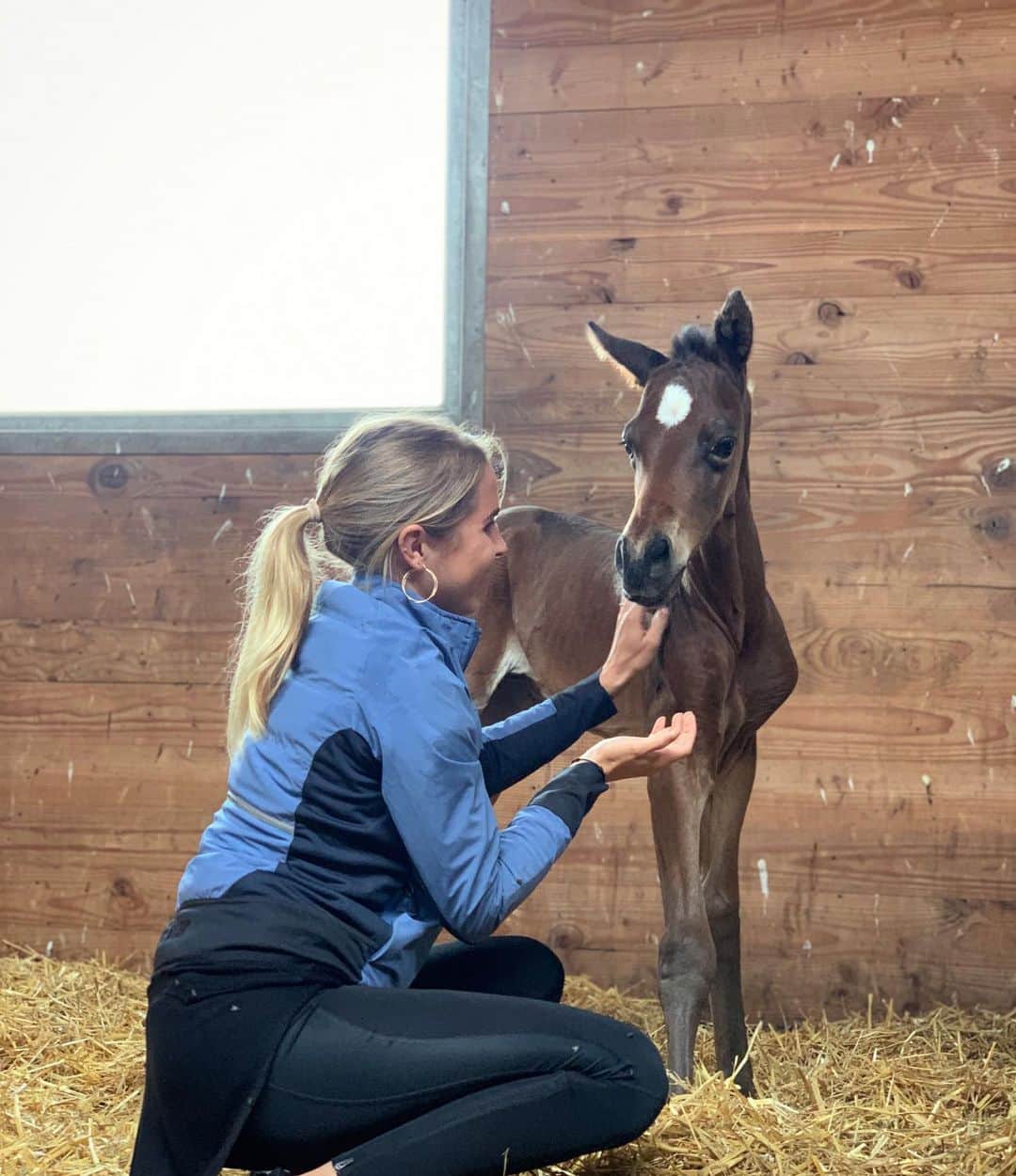 Nina Neuerのインスタグラム：「Welcome to the family little girl ❣️Marcella *18/06/2020 Daris Tochter 🥰 #firsttouch #firstkiss」