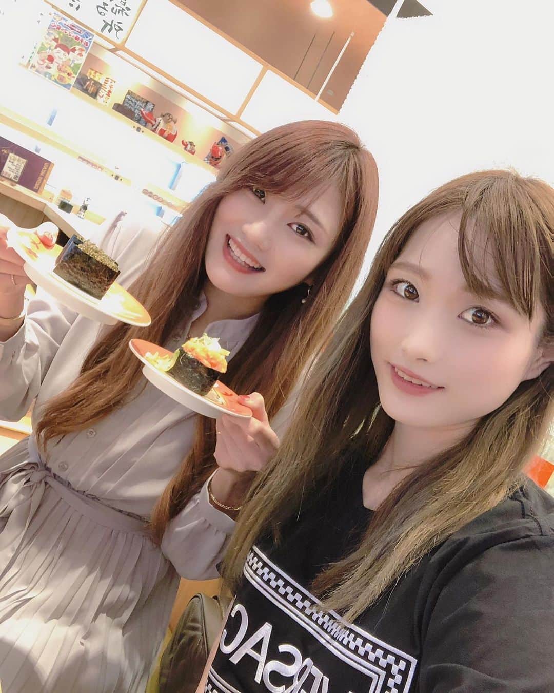 さやかさんのインスタグラム写真 - (さやかInstagram)「来たよ🙌🍣🙌❤️めちゃめちゃ綺麗で良かった🙌美味しい🍣🙌#帯広エランドール #帯広E'lan d'or#帯広ラウンジ #帯広スナック#帯広snack #帯広 #十勝帯広 #帯広飲み屋 #帯広写真 #帯広ローヤルプラザビル #北海道 #帯広可愛い #帯広ホステス #帯広飲み放題 #帯広アルバイト募集#帯広アルバイト#帯広求人 #帯広おすすめ #帯広女の子#帯広バイト募集 #帯広オシャレ#帯広グルメ#帯広看板娘#帯広ダンス#帯広オフィスK#帯広祭り#帯広コスプレ#帯広イベント#帯広ターゲット」6月20日 4時23分 - sa0904ya