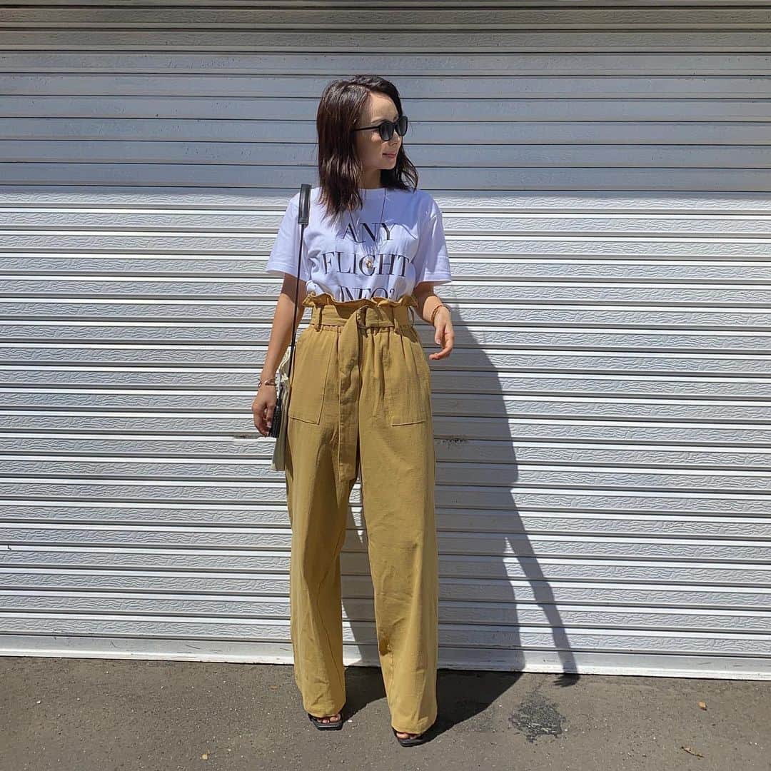 のインスタグラム：「・ code𓃠 ・ ・ Tシャツ　@gypsohila.jpn  パンツ　@laveange_official  このウエストデザイン私大好きなのです🤍 ・ ・ ・ #ママ#ママコーデ#ママファッション#code #ootd#outfit#mamagirl#北海道ママ#札幌ママ#三児の母#お洒落さんと繋がりたい#プチプラコーデ#今日のコーデ#ママライフ#ロカリ#スナップミー#mineby3mootd#ponte_fashion#4yuuu#きょコ#今日の服#大人カジュアル#主婦#男の子ママ #ビュースタグラマー#mamagirl_sugotoku」