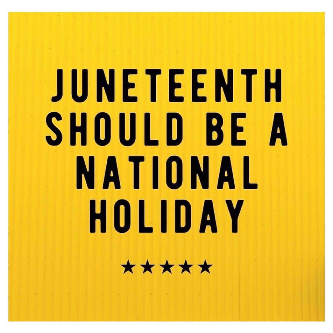 シャンテル・ヴァンサンテンのインスタグラム：「#Juneteenth #Freedom」
