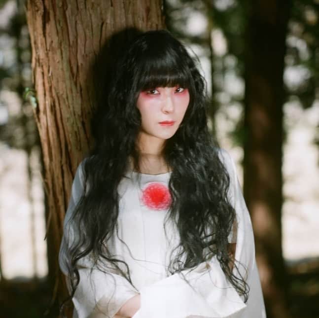 Soup.のインスタグラム：「DAOKO×アオイヤマダがコラボ発信。Beauty Square ダヲアオヨロズ ショップがSTART。気になったら、ぜひプロフのリンクからチェックしてみて。 #DAOKO #アオイヤマダ #原宿BeautySquare #原宿 #HARAJUKU」