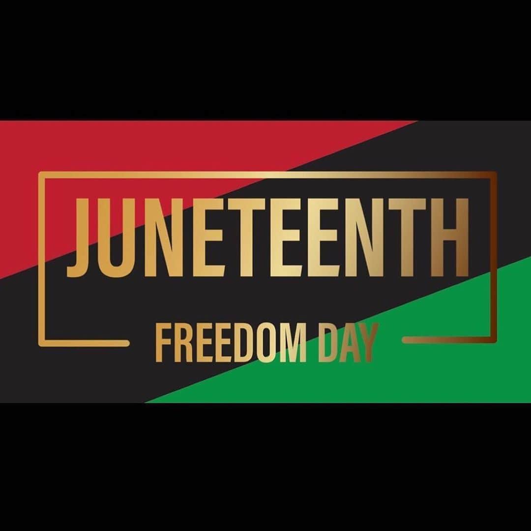 JR・ボーンのインスタグラム：「Repost from @rhysstunts • You can't accurately tell or teach American history without talking about Black history in the Americas yet that is exactly what our school systems decidedly do. The only thing they teach us is about Lincoln and the Emancipation Proclamation. Well we weren't totally free for another 2.5 years after that and never got our promised 40 acres and a mule. June 19th is our Freedom Day. Our Independence Day! ✊🏾 . But don't forget that this is NOT the beginning of Black history. We did not begin as slaves. We had a long and rich history in Africa beforehand. You can't deny the significance of the Egyptian civilization. . . . #juneteenth #juneteenthcelebration #blackhistory365 #blackhistory #americanhistory」