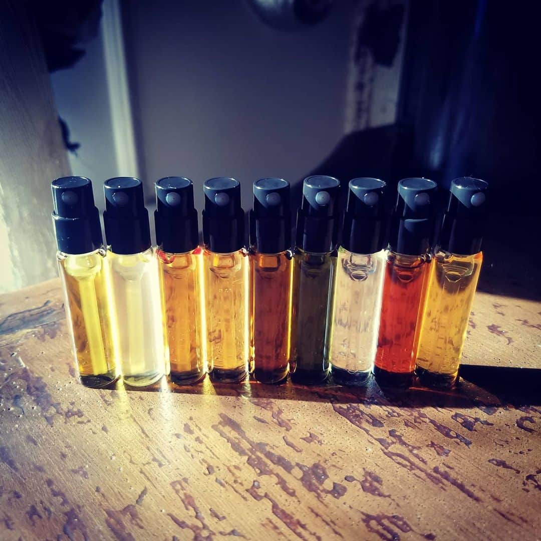 のインスタグラム：「GASOLINE GLAMOUR X SCORPION +  NEW GASOLINEGLAMOUR.COM LAUNCHING 2021  PERFUME TRY ME SAMPLES  #ORGANIC #ORGANICSKINCARE #VEGAN #VEGANSKINCARE #CLEANSKINCARE #GREENBEAUTY #CRUELTYFREE #ECOBEAUTY #NONTOXIC #CANDLES  #PERFUME #SKINCARE  #EMPIRE #IDONTQUIT #BURYYOURDOUBTS #OFTENIMITATEDNEVERDUPLICATED #WOMAN #FIGHTER #TRUEGRIT  #TRYME  #THEONLYLAWISSURVIVAL #PLAYFORBLOOD #DONTTAKEANYSHIT  #LOVERULES #RAREFIND #THEONEYOUFEED  #GASOLINEGLAMOUR #GASOLINEGLAMOURXSCORPION #SCORPIONPOWER 🦂🖤👑♠️⚡💎 GUTSY POWERFUL NON TOXIC HONEST SKINCARE 4EVERYONE SMALL BATCH HANDMADE IN LA」
