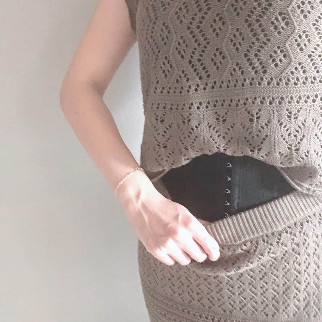 saaaay_kさんのインスタグラム写真 - (saaaay_kInstagram)「2020.06.20 coordinate…♡ しまむらの900円セットアップ もう一色はこんなカラーでした^ ^ ・ ・ UNIQLOカーディガンこの日は イエローを差し色に！ ・ ・ cardigan/ @uniqlo setup/ #しまむら bag/ @zakkabox_  inner/ @gyugyugyu_lme」6月20日 20時48分 - saaaay_k