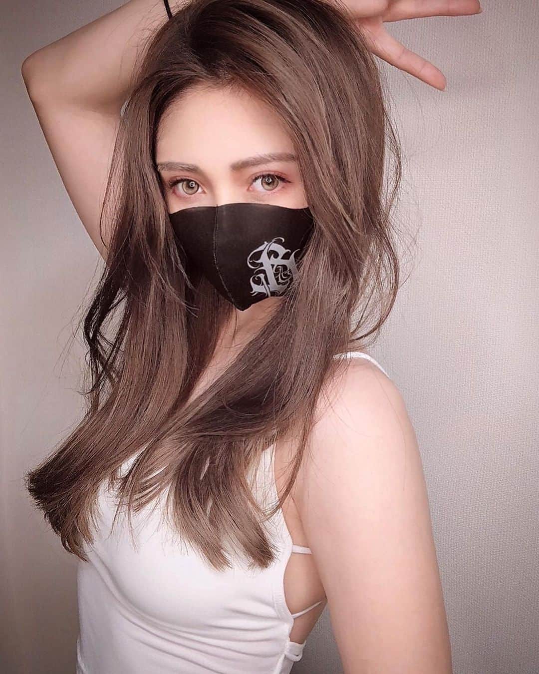 彫師美漸のインスタグラム：「@jay.myn 🙏 ・ Bizen mask(B-Tattoo Ver.) ・ #美漸マスク #Bizenmask #刺青 #彫師 #美漸 #彫師美漸 #海老名 #中目黒 #オシャレマスク #タトゥー #東京タトゥー #tokyo #tattoo #art #fashion #bizenart #bizen #문신　#Bizentattoo  #tattooer #tattooist #tattooartist #tattooart #tattooshop #japanesetattoo」