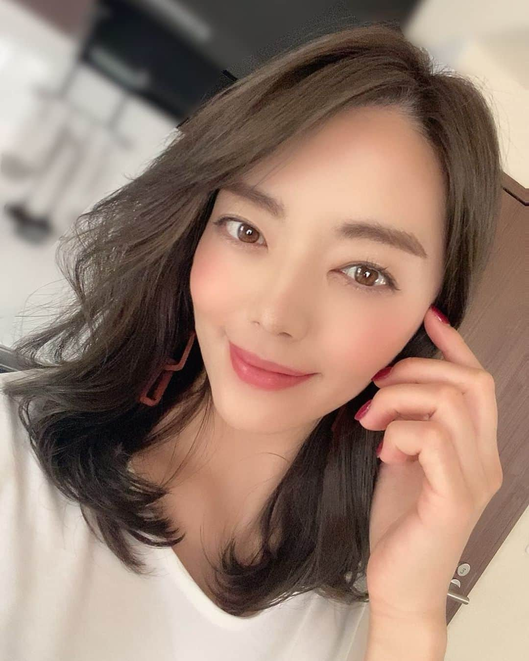 今村仁美さんのインスタグラム写真 - (今村仁美Instagram)「夏は前髪伸ばすことにします♡ #newhair」6月20日 19時55分 - imamura_hi