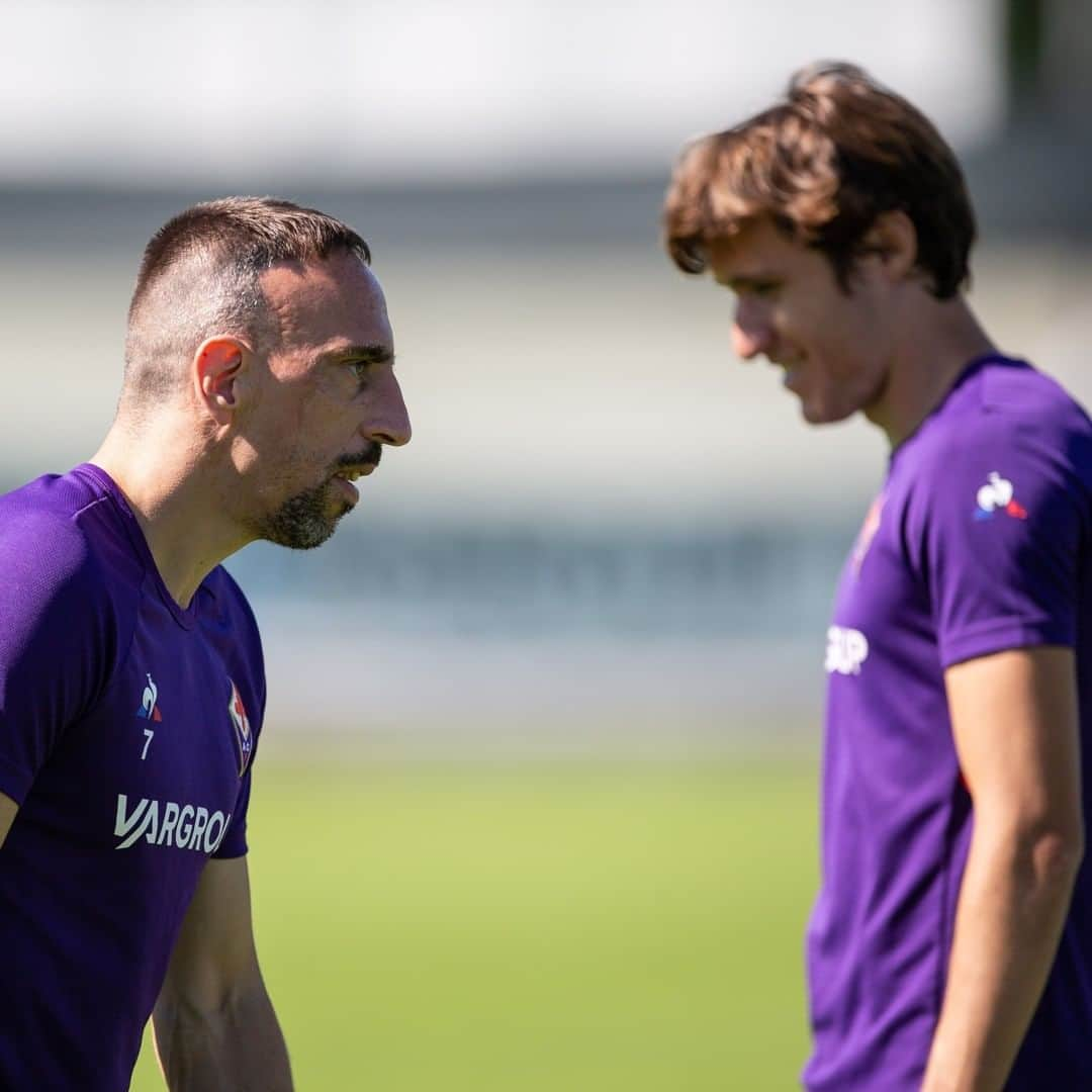 ACFフィオレンティーナさんのインスタグラム写真 - (ACFフィオレンティーナInstagram)「FOCUS ⚜️ 🔜 #FiorentinaBrescia  #ForzaViola 💜 #Fiorentina #Ribery #Chiesa #ACFFiorentina」6月20日 19時55分 - acffiorentina