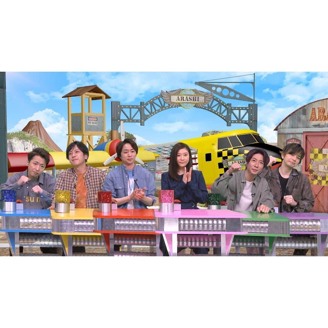 【公式】ハケンの品格のインスタグラム：「‪⚜️出演情報⚜️‬﻿ ‪このあと9時から、‬﻿ ‪「#嵐にしやがれ」🛩に、‬﻿ ‪#篠原涼子 さんが参戦🔥🔥‬﻿ ‪絶品テイクアウトグルメを賭けて、＃嵐 の皆さんと熱き死闘を繰り広げます🌯🌮‼️‬﻿ ‪是非ご覧ください😄‬﻿ ﻿ ‪#ハケンの品格 ‬﻿」