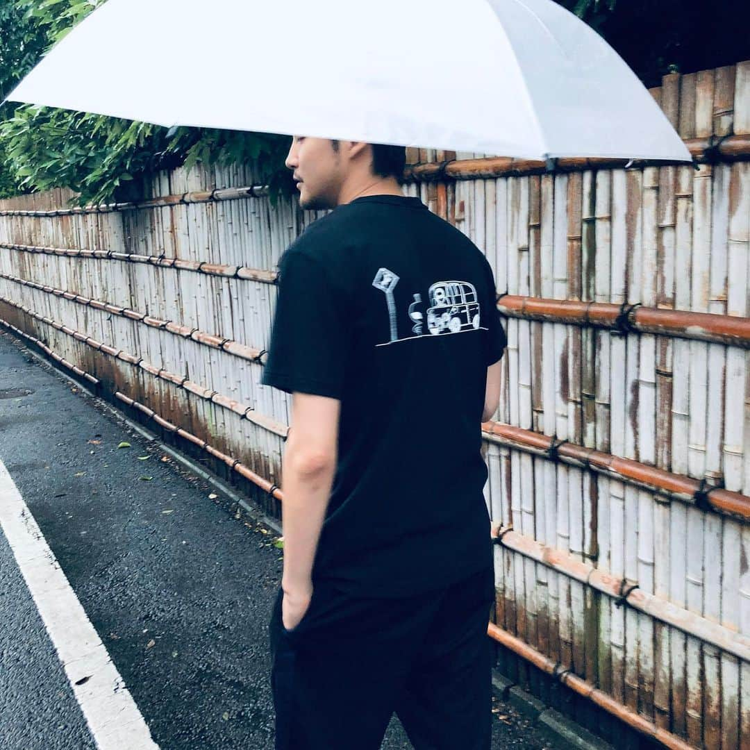 白石隼也さんのインスタグラム写真 - (白石隼也Instagram)「早く梅雨明けしないかな。  彩の国シェイクスピア・シリーズ第36弾『ジョン王』 ＜払い戻しのご案内＞  ホリプロ・スクエア「白石隼也メルマガ」会員枠でチケットをご購入いただいた方の払い戻し方法は、郵便普通為替にてチケットご購入時にご登録頂きましたご住所に郵送にて、8月31日(月)までに送付させていただきます。  郵便為替がお手元に到着致しましたら、お手数ですが、お近くの郵便局にて換金頂けますよう、お願い申し上げます。  9月5日(土)になっても郵便普通為替がお届けできない場合はホリプロ・スクエア事務局までお問い合わせ頂けますよう、お願い申し上げます。 ◆ご住所にご変更がある方 チケットご予約後、ご登録のご住所がご変更になられている方は、お手数ですが、その旨を下記内容と合わせてホリプロ・スクエア事務局までメールにてお知らせ頂けますよう、お願い申し上げます。 ・お名前 ・会員番号 ・ご購入いただいた公演日時、枚数 ・変更後の住所  弊社のチケット受付システムはご予約時にご登録頂いておりますご住所にチケット(払戻の郵便為替)を送付するものとなっており、「会員マイページ」より個人情報をご変更頂きましても、チケット(払戻の郵便為替)の発送先は変更されませんのでご注意下さい。 ◆住所変更申請メールアドレス fanclub@horipro.co.jp  #白石隼也 #ジョン王 #ラストライン」6月20日 20時11分 - s_shiraishikun