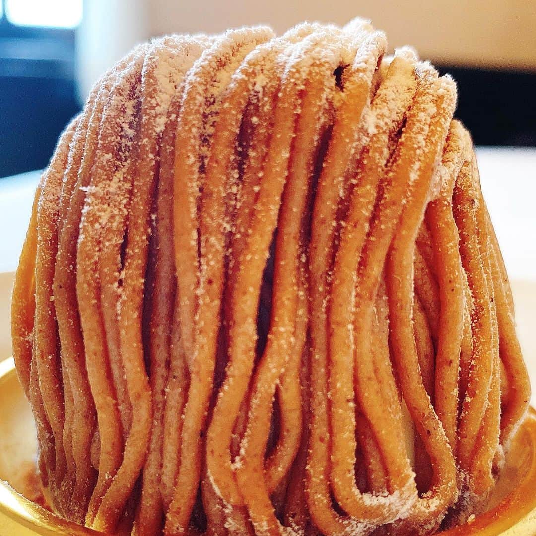 里井真由美のグルメインスタ