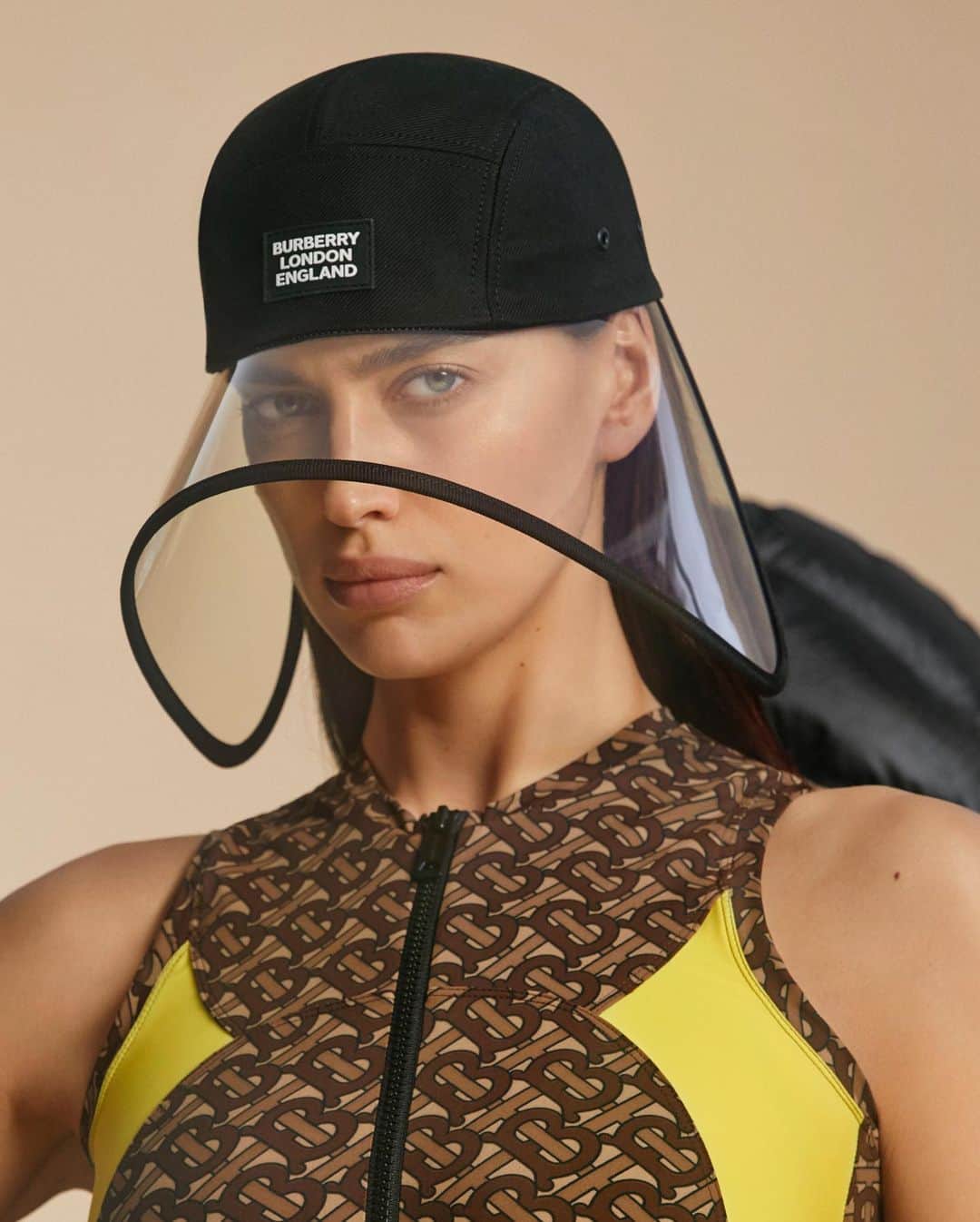 Burberryさんのインスタグラム写真 - (BurberryInstagram)「#DankoSteiner photographs #IrinaShayk for the new #BurberryPreAW20 campaign . #RiccardoTisci's new collection reimagines pieces from the Burberry archive with a sense of vibrancy . Accented with the #ThomasBurberryMonogram, our new stretch jersey unitard is styled with the Victorian-inspired bonnet cap and bold yellow ankle boots . #Burberry」6月20日 20時18分 - burberry