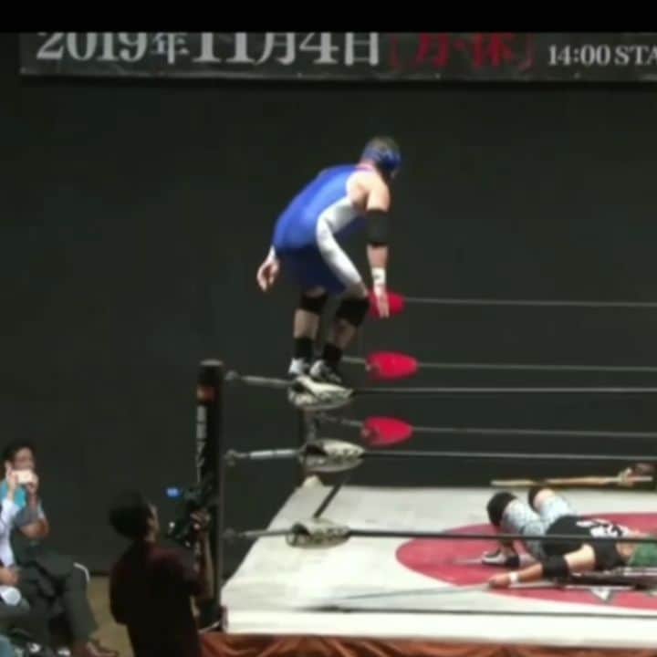 佐久田俊行のインスタグラム：「IchikawaJ-wings 1st  Why is Kankuro Hoshino a wrestling uniform?😂 #プロレス #prowrestling #lucha #luchalibre #프로레슬링 #摔角 #कुश्ती #Gulat #реслинг  #bjw #prowrestling #deathmatch #deathmatchwrestlling #toshiyukisakuda  #大日本プロレス #デスマッチ  #市川市 #千葉県」