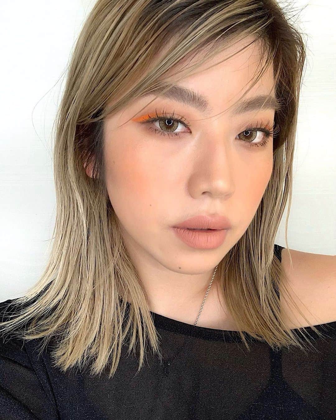 M∙A∙C Cosmetics Japanのインスタグラム：「本日の『夏のスポーティカラーメイク＆簡単お直し方法』の#MACインスタライブ で使用した製品はこちらです👇 With @lie_0203  ㅤ ㅤ ☑︎M∙A∙C プレップ プライム フィックス+ キット* ☑︎リップ キット: ニュートラル* ☑︎ダズルシャドウ エクストリーム／オブジェダート ☑︎パウダー ブラッシュ／ブライト レスポンス ☑︎エクストラ ディメンション スキンフィニッシュ／ウィスパー オブ ギルト ㅤ *公式オンラインショップ限定  ㅤ  ご視聴いただいた皆さま、有難うございました✨ まだの方はIGTVからぜひご覧くださいませ。  ㅤ  ㅤ 【公式オンラインショップ限定特典】 ☑︎6月25日(木) 23:59まで全品送料無料！ ☑︎初回ご購入のお客様へ10% OFFクーポンをプレゼント（クーポンコードwelcome） ㅤ #MACCosmeticsJapan #MACCosmetics #MAC #MACコスメ #マックコスメ #コスメ #メイク #美容 #化粧品 #デパコス #コスメ部 #コスメマニア #コスメ好き #コスメ好きさんと繋がりたい #メイク好きな人と繋がりたい#夏メイク #夏コスメ #透明感 #お気に入りコスメ #限定コスメ #新作コスメ #MACリップ #ツヤ肌 #フィックスミスト #カラーメイク #カラーライン」