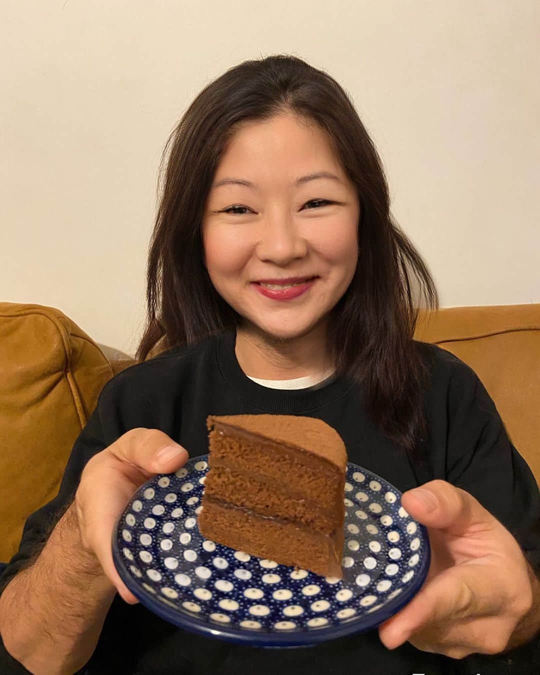 浅野忠信のインスタグラム：「熟女とデートなう使っていいよ」