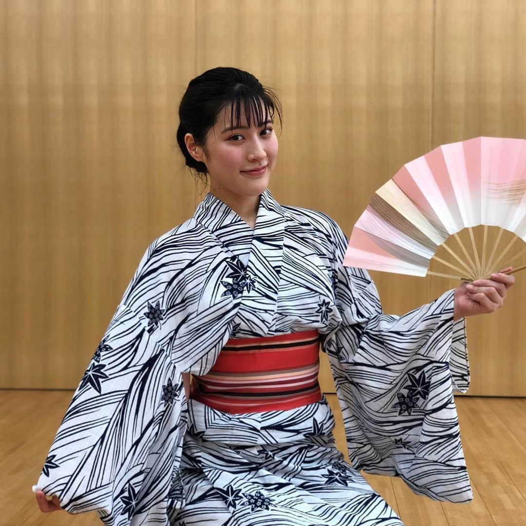 土井悠さんのインスタグラム写真 - (土井悠Instagram)「お知らせです👘  本日18時よりYouTubeイザワオフィス公式チャンネルにて日本舞踊の動画がアップされます！  初めて踊っている姿をお届けします〜 やんややんや〜🙌🏻 #すまし顔」6月20日 12時02分 - yu_doi