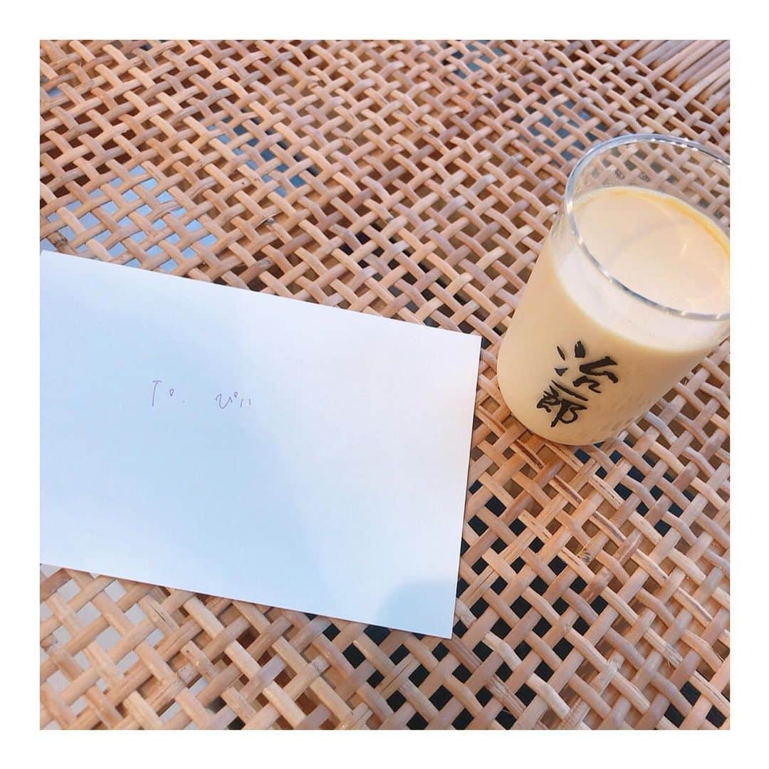 船曳ひろみさんのインスタグラム写真 - (船曳ひろみInstagram)「♡♡♡ 産休入る前にくれたお手紙。 ほんとにギリギリまでサンプルを修正する姿は尊敬だったな🙏　久しぶりにもらった お手紙は照れくさいけど嬉しかったよ、 ありがとう♡  早く👶会いたいな〜 #0619」6月20日 12時44分 - hiromi_funabiki