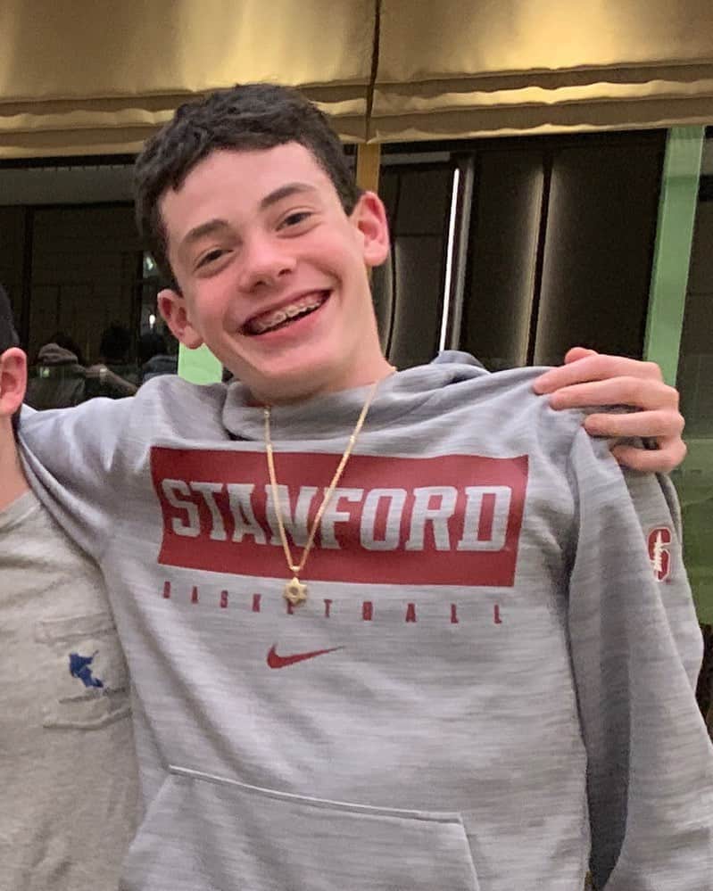 エリザベス・リーサーのインスタグラム：「My nephew turned 16 today. I love you, Ben. So much!! So proud of you!! ❤️」