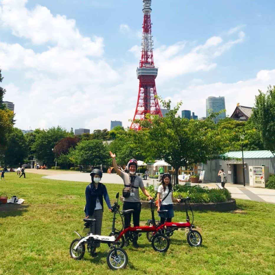 glafitさんのインスタグラム写真 - (glafitInstagram)「本日初開催のglafitバイクロングライド体験試乗会、天気にも恵まれて無事に開催！ 渋谷から東京タワー🗼のある芝公園までおよそ8キロを、glafitバイクで走りました。 #glafit  #漕げる折りたたみ電動原付  #電動バイク #ちょい乗り  #近距離移動はglafitバイクで  #通勤 #買い物 #ちょっとそこまで  #移動を楽しく快適に  #試乗会  #乗って楽しい初めての体感  #渋谷 から #芝公園 まで」6月20日 12時59分 - enjoy_glafit