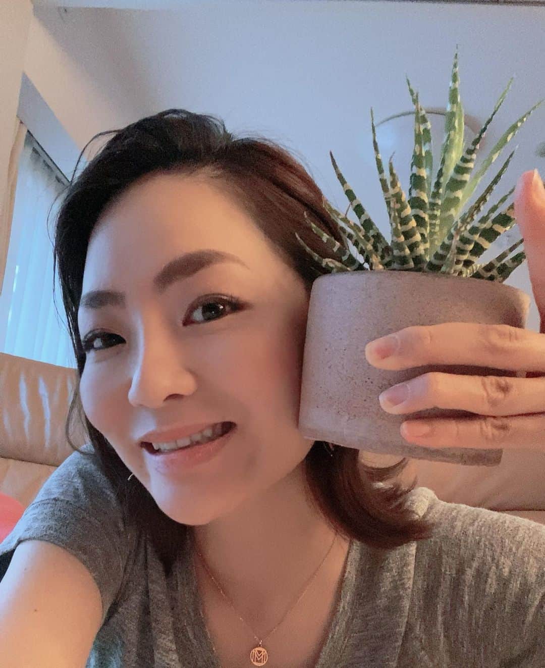 宮本美季のインスタグラム：「‪な、な、なんと！！本日の12時から発売した横浜パラダイスカフェ「Face to Face〜Introduction〜」が発売後すぐ完売したとの事です😳皆さんありがとう😭感謝しかないなぁ。今回を逃してしまった方、ごめんなさい！また素敵な企画考えるので待っていてねー😆 ‬ ‪#宮本美季　#パラダイスカフェ #完売御礼　#感謝　#早く会いたい #ありがとう‬」