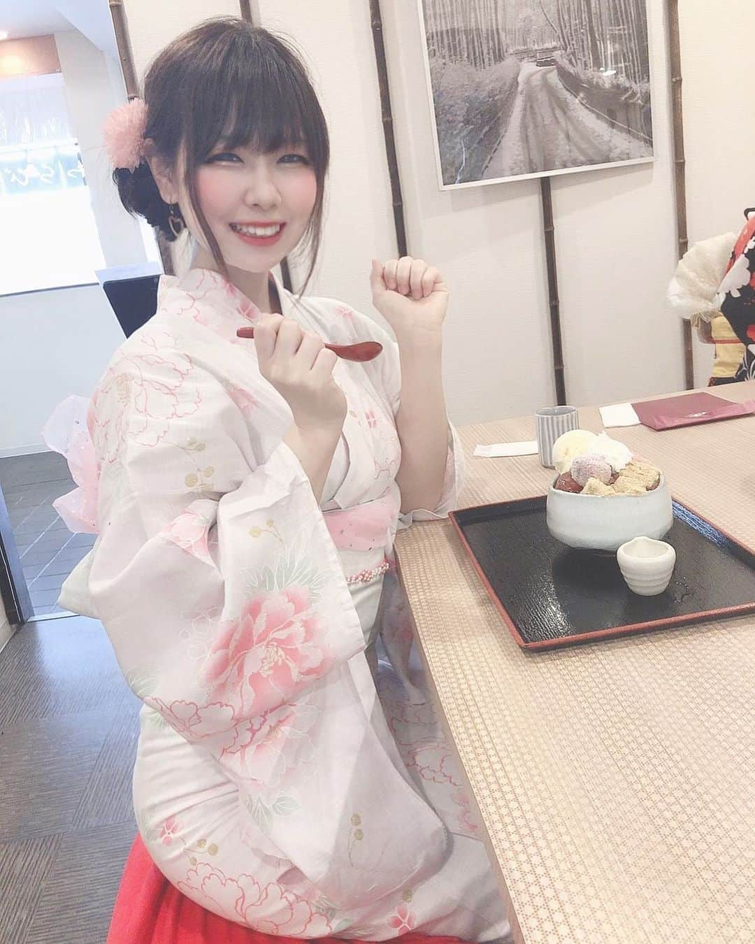 えれなさんのインスタグラム写真 - (えれなInstagram)「今週ラスト💓💓 ３部まで待ってます🥰 . . . #バーレスク大阪#バーレスク#浴衣#浴衣女子#ショーガール#アイドル#京都#京都カフェ#童顔女子#色白女子#彼女とデートなう#浴衣デートしたい#日本美人#140cm台#小動物系女子#パステル#ふわふわ系女子#カフェ散歩 #burlesque#burlesqueosaka#yukata#japanesegirl#kyoto#girl#idol#instagood #osaka#kitashinchi#japaneseculture」6月20日 15時33分 - erena_burlesqueosaka