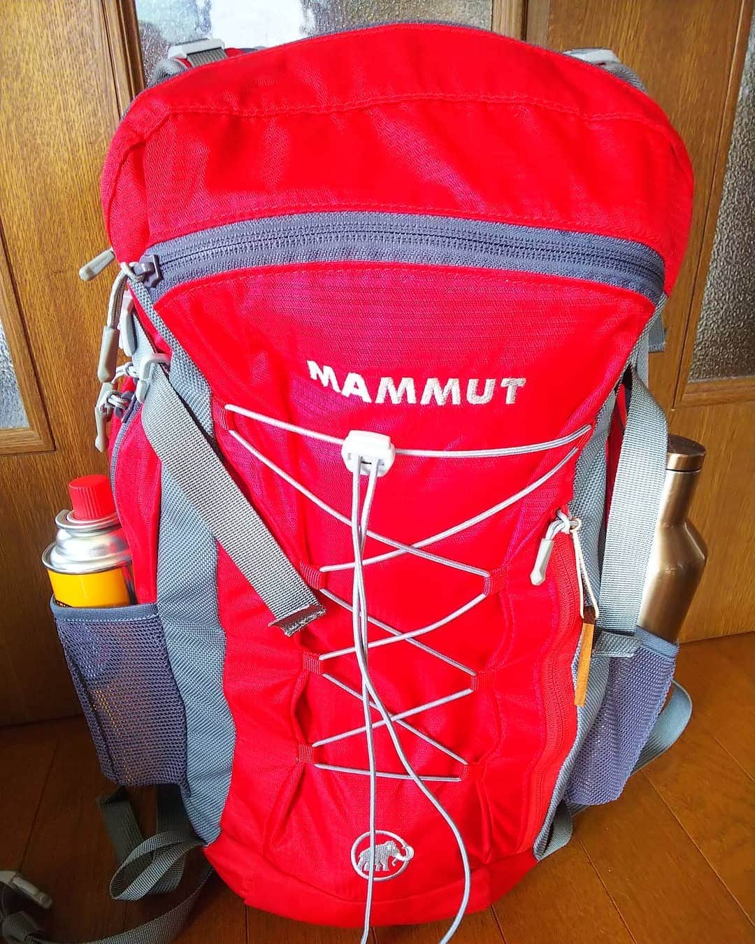 みながわゆみさんのインスタグラム写真 - (みながわゆみInstagram)「#リュックサック #mammut #赤色 #お気に入り #山好きな人と繋がりたい」6月20日 15時52分 - nama.09.19