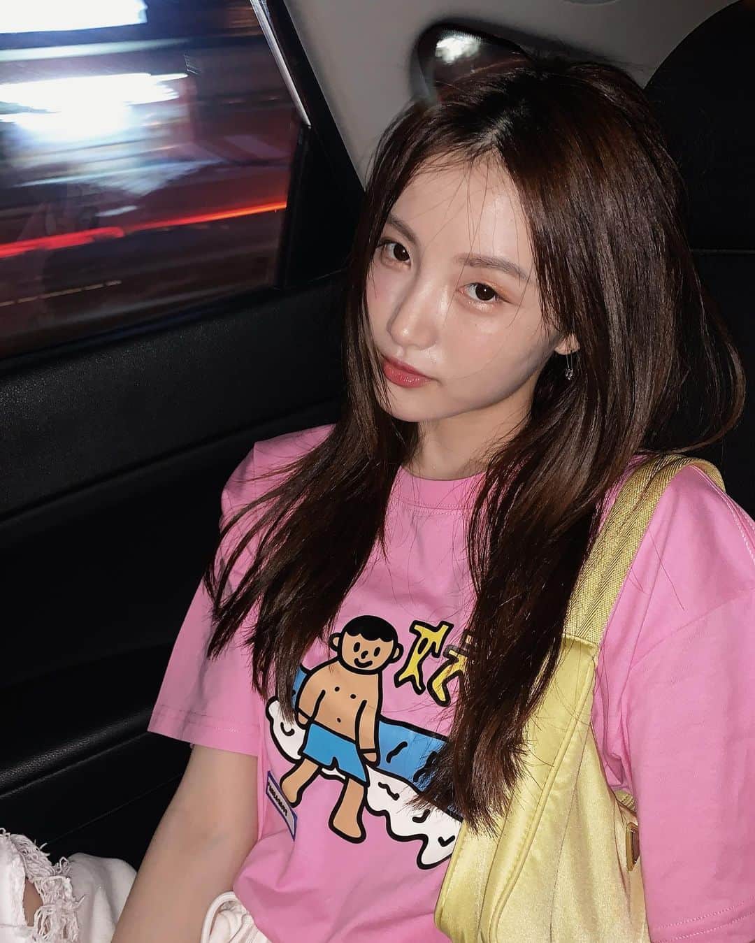 リン・シャオザイのインスタグラム：「💓」