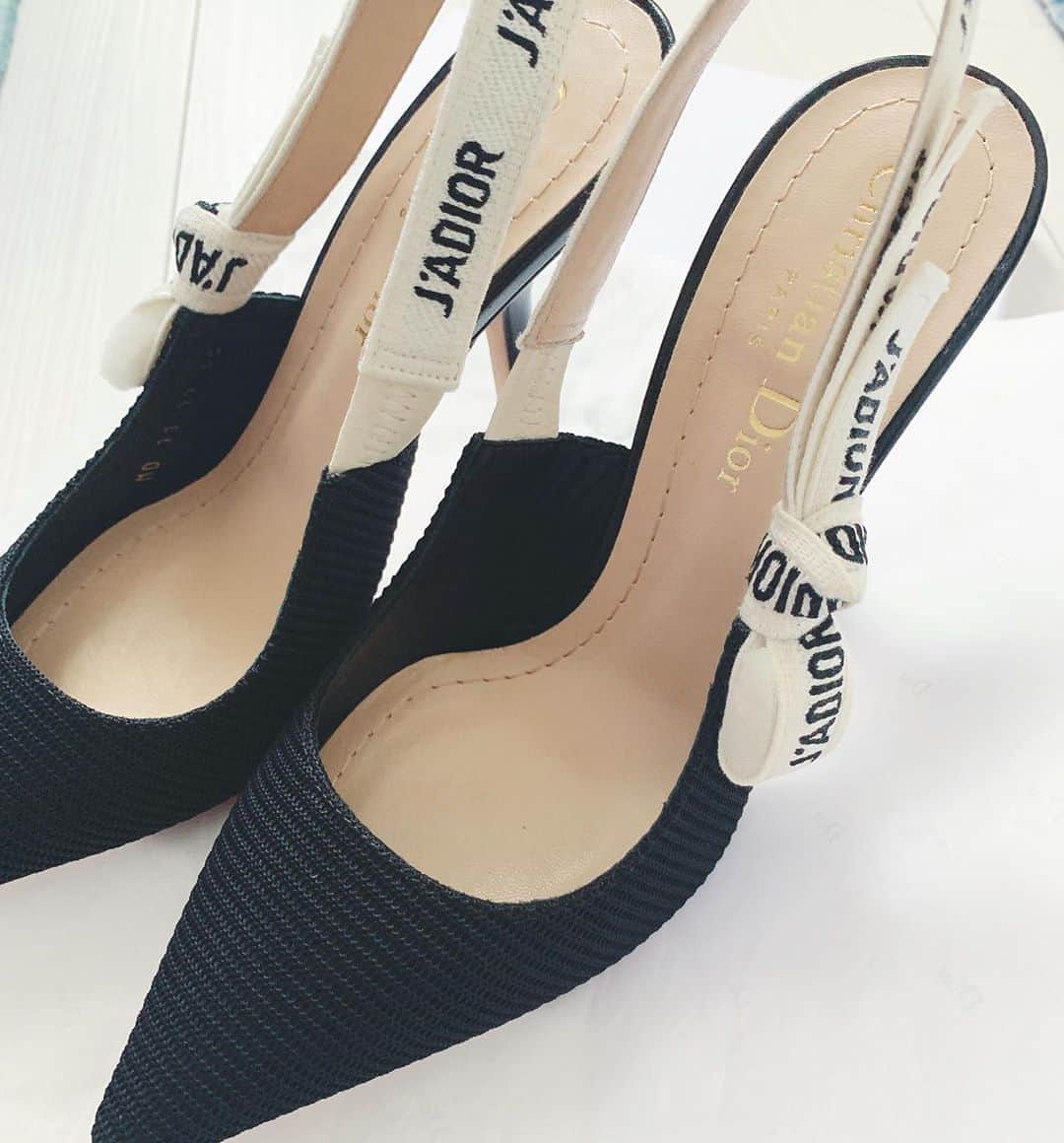 のインスタグラム：「new 👠💭 . . . #dior #new」