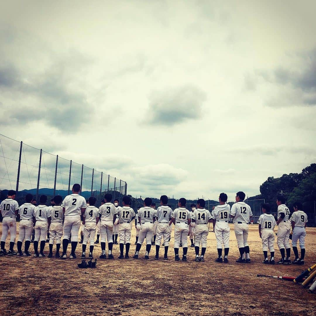 安村幸子さんのインスタグラム写真 - (安村幸子Instagram)「練習試合でした⚾️ 子供達の生き生きとした顔が見れた事が何よりも幸せ。。。♡ #野球少年の母 #5年生 #新しい背番号は15 #野球少年 #キャッチャー」6月20日 16時42分 - sachiko.y.523