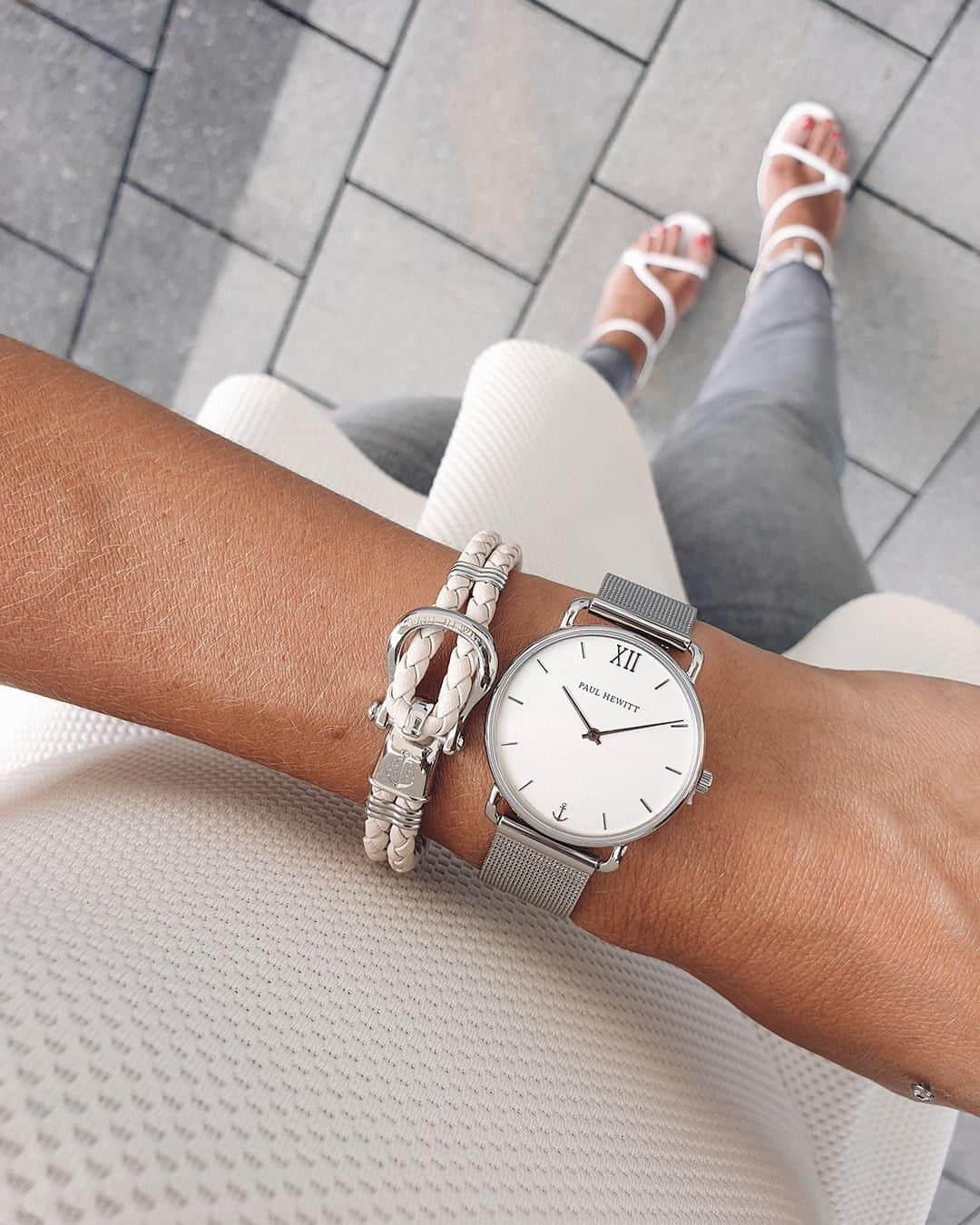 PAUL HEWITTさんのインスタグラム写真 - (PAUL HEWITTInstagram)「Day or night, we’ve got the perfect accessories for you. ✨⚓️ (photo @ju.st.style) #getAnchored #paulhewitt #sailor #phinity __ #summerlook #womenswatch #bracelet #accessory #accessories #watches #summer #watch #jewellery #maritime」6月20日 17時01分 - paul_hewitt