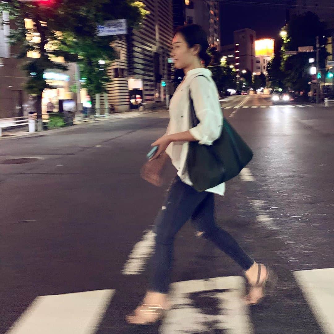 西岡詩穂さんのインスタグラム写真 - (西岡詩穂Instagram)「歩く時姿勢はいい。w 最近外に出る時はqbag選んでる💚🍪👜 だっていっぱい入るんやもん🐥 ホンマにおすすめ🌼  #qbqg #おすすめ #お出かけスタイル @qbag_japan #フェンシング」6月20日 17時18分 - shih05823