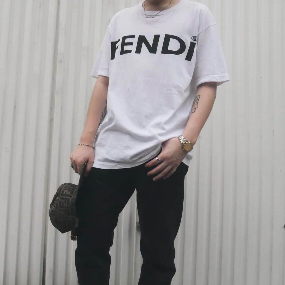 Vintage Brand Boutique AMOREさんのインスタグラム写真 - (Vintage Brand Boutique AMOREInstagram)「FENDImaglia logo T-shirt.  This item is only available at the store but we accept orders by DM. Please DM us if you are interested in the item!  #amoretokyo #amorevintage #amoregentleman #vintagefendi #fendi #フェンディ #ヴィンテージフェンディ #mensfashion #mensfashionpost #mensstyle #menswear #mensbag #mensbags」6月20日 17時53分 - amore_tokyo