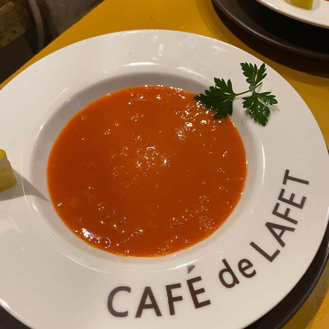 cafe.de.lafet&mon.magasinさんのインスタグラム写真 - (cafe.de.lafet&mon.magasinInstagram)「本日のランチタイム終了致しました。  昨年の12月にディナーとランチに来られたお客様、本日はお母様とご来店頂き有難うございました。  明日もどうぞ宜しくお願い致します。  #café  #カフェ  #カフェ巡り  #カフェランチ  #カフェ大宮  #見沼区カフェ  #見沼区御蔵  #見沼区中川  #見沼区東新井  #一軒家カフェランチ  #ガレットランチ  #ランチコース  #ディナーコース  #フレンチカントリー  #大宮カフェ  #埼玉新都心カフェ  #北浦和カフェ」6月20日 17時55分 - cafe.de.lafet