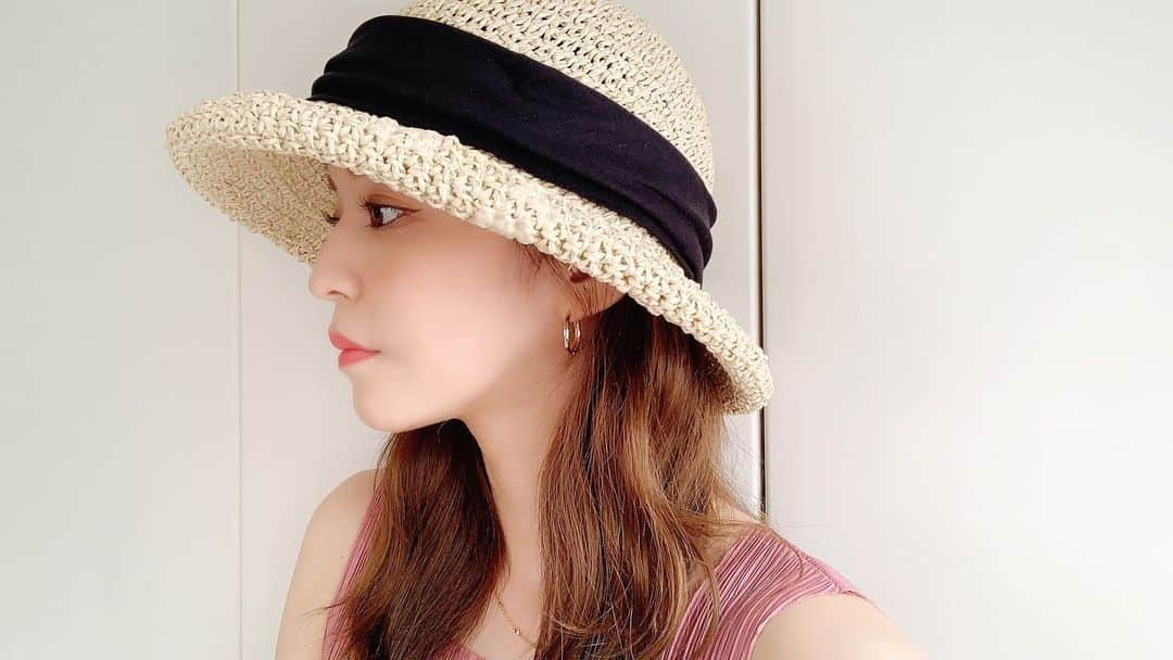 望月京奈さんのインスタグラム写真 - (望月京奈Instagram)「🌿..﻿ ﻿ ﻿ ﻿ ﻿ 👒﻿ ﻿ NEW🧡！﻿ 形が可愛くて一目惚れ🥰 ﻿ ﻿ ﻿ ﻿ ﻿ #ハット #帽子 #夏 #ファッション #fashion #hat #japan #패션」6月20日 18時01分 - harumikeina