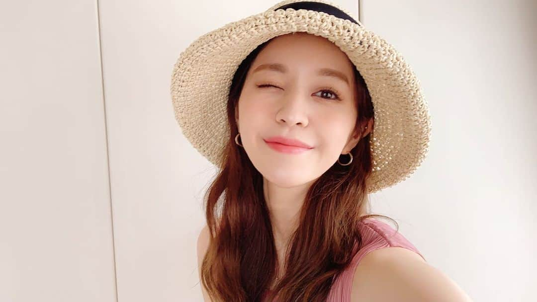 望月京奈さんのインスタグラム写真 - (望月京奈Instagram)「🌿..﻿ ﻿ ﻿ ﻿ ﻿ 👒﻿ ﻿ NEW🧡！﻿ 形が可愛くて一目惚れ🥰 ﻿ ﻿ ﻿ ﻿ ﻿ #ハット #帽子 #夏 #ファッション #fashion #hat #japan #패션」6月20日 18時01分 - harumikeina