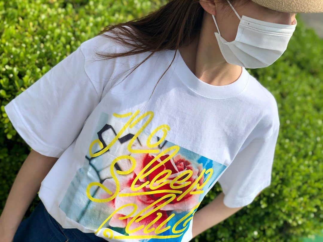 実咲凜音さんのインスタグラム写真 - (実咲凜音Instagram)「. Tシャツがちょうど良いくらいの カラッとした暑い日でしたネ😃  マスク、あっついの🔥 皆さんおすすめの ハッカ油。 買いました。  シュッとしたら これはひんやりする👏 凄い😮😮😮 ユニクロのマスクは 残念ながら売り切れ🥺  ハッカ油で乗り切るつもり✊✨ 頑張ろう。  みりおん。 #privspoonsclub #皆さんも #熱中症に気をつけてね🥵」6月20日 18時27分 - misaki_rion