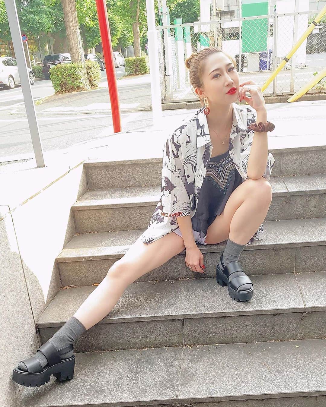 赤崎ティナ（西浦舞由美）のインスタグラム：「#撮影 コロナの影響で久しぶりの撮影でしたが、楽しかったです🤲❤️ #ポートレート #ファッション撮影 #ファッションモデル #モデル #タレント #ショートパンツ #渋谷　#shibuya #韓国　#Korea #日本　#japan #ファッション #ミディアムモデル #164センチ this is 二本目お仕事」