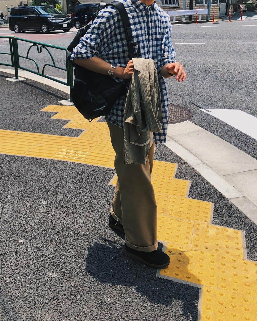 yukiのインスタグラム：「名古屋からこんにちは 次は家具を教えてくださいな」
