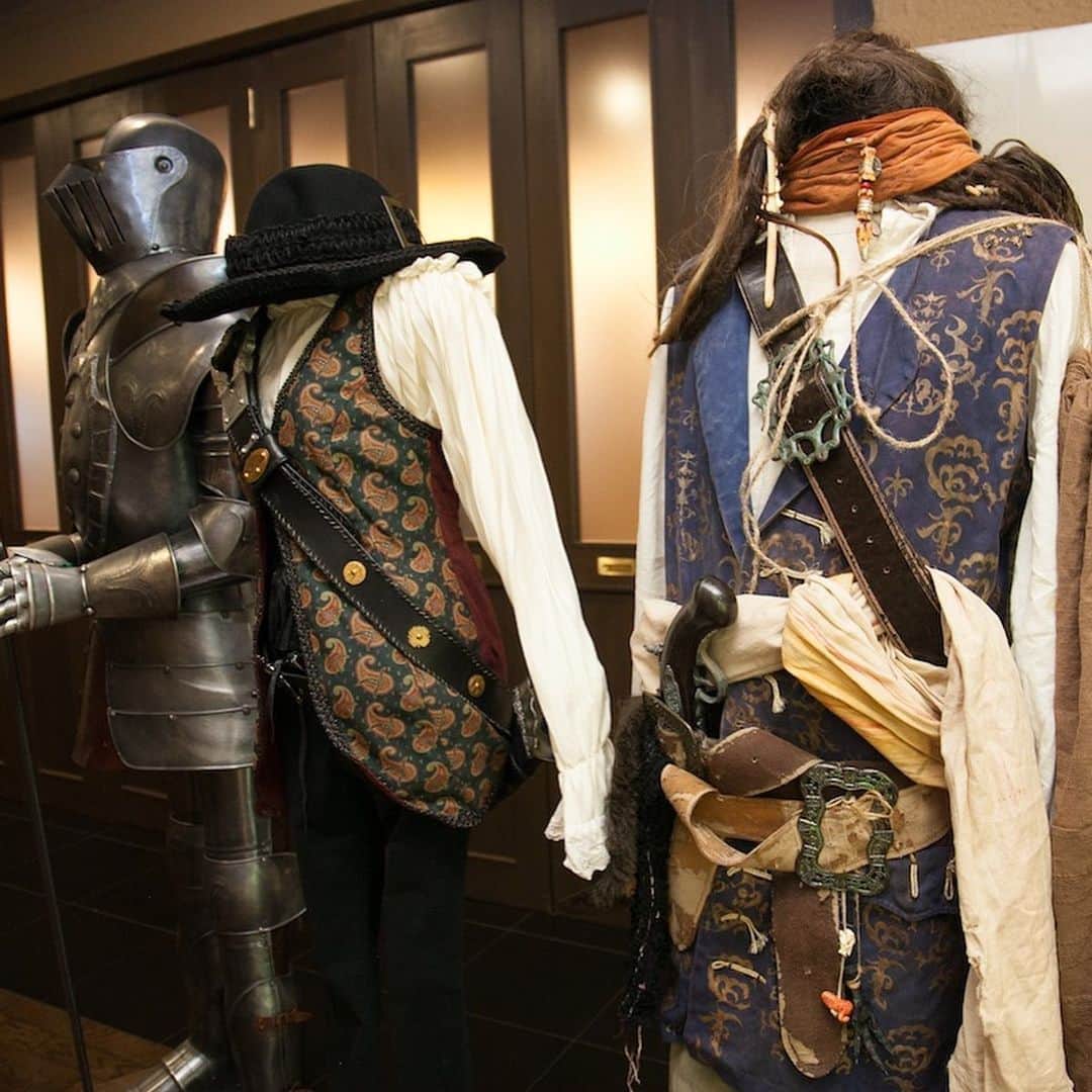 セレス高田馬場さんのインスタグラム写真 - (セレス高田馬場Instagram)「. . お2人の個性溢れるコーディネートをご紹介🥳🎶 . 是非参考にしてみてください✨ . . 💍》［ #セレス高田馬場 ］［ #セレス花嫁 ］で フェアの様子や当日レポをUP してね✨ こちらのアカウントでご紹介させて頂きます❣️ follow me👉 @celestakada . . 🤵👰》人気のブライダルフェアに参加しよう✨ 詳しくはTOPのURLからHPをcheck👀 . . セレス高田馬場💒 ☎️03-3207-5161 ［営業時間］11:00~19:00［定休日］木曜日 ※詳しくはHPをご確認下さい . . #CELES高田馬場#CELES花嫁#プレ花嫁#卒花嫁 #結婚式準備#挙式#大聖堂#結婚式#結婚式場 #ブライダルフェア#式場見学#東京花嫁 #高田馬場#wedding#前撮り#チャペル #全国のプレ花嫁さんと繋がりたい #全国の卒花嫁さんと繋がりたい #2021年春婚#2021年夏婚#2020年秋婚 #2020年冬婚#ウェルカムスペース#ウェルカムスペース装飾#会場装飾#ウェルカムボード#フォトブース」6月20日 18時47分 - celestakada