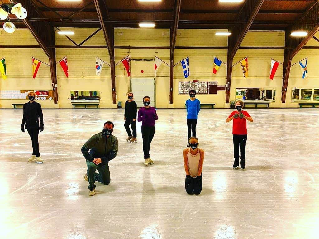 ブライアン・オーサーのインスタグラム：「The other group!  Safe skating #torontocricketclub」