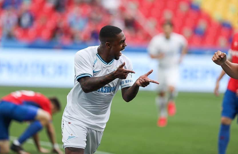 マウコム・フィリペ・シウヴァ・デ・オリヴェイラのインスタグラム：「Muito feliz pela volta e principalmente pela grande partida que fizemos +3. , feliz pelos gols 🙏🏾👏🏾👏🏾👊🏾 # Davaizenit」