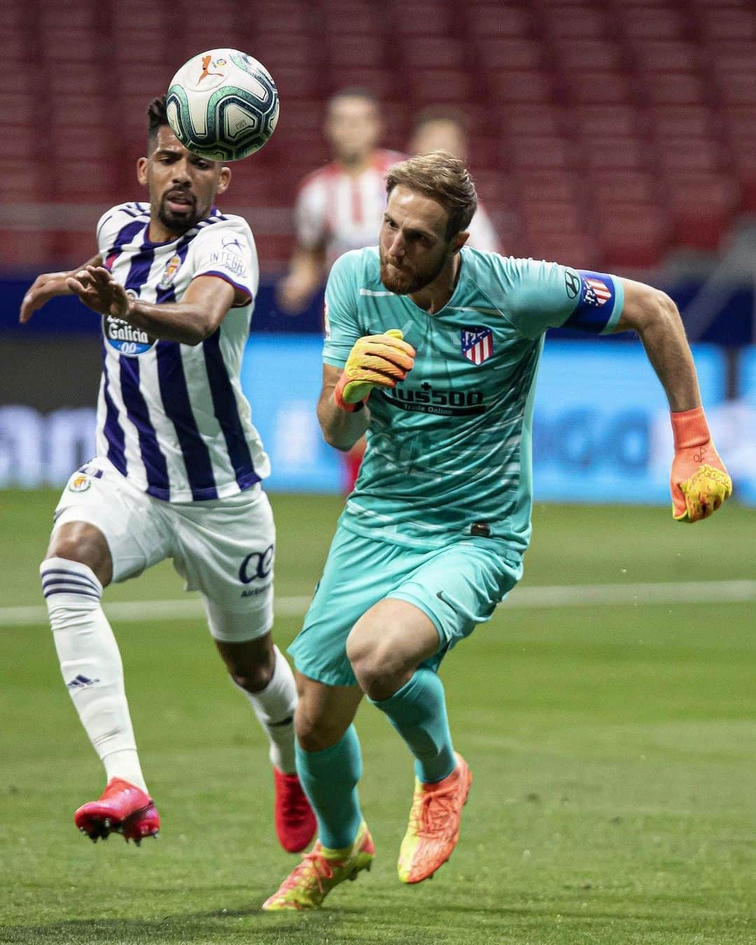 LFPさんのインスタグラム写真 - (LFPInstagram)「🔥 R U N 🔥 • #LaLiga #LaLigaSantander #Atleti #RealValladolid #Oblak #MatheusFernandes #Football」6月21日 5時55分 - laliga