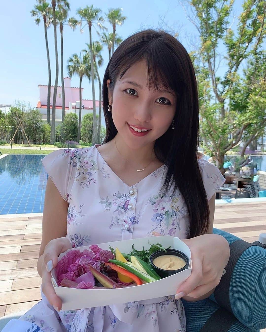 神谷麻美さんのインスタグラム写真 - (神谷麻美Instagram)「#野菜 〜💜💝✨ 🥑🌽🛸🥕🥔🍠🌕💜 #burger ❤🚀✩」6月20日 21時36分 - asamice428