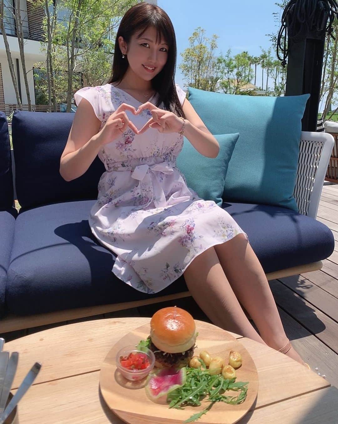 神谷麻美さんのインスタグラム写真 - (神谷麻美Instagram)「#野菜 〜💜💝✨ 🥑🌽🛸🥕🥔🍠🌕💜 #burger ❤🚀✩」6月20日 21時36分 - asamice428